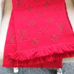 Louis Vuitton authentic logo wool scarf